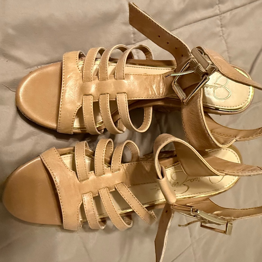 Jessica Simpson Jenna nude gladiator style platform wedge sandals EUC 7.5